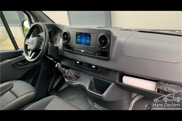 Mercedes-Benz Sprinter 317 L2H2 MBUX 170PK Airco Navigatie Trekhaak Camera Parkeersensoren BPM Vrij