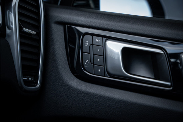 Porsche Cayenne 3.0 E-Hybrid Platinum Edition - Sport Chrono | Panorama | Luchtvering | Bose | Elek. Trekhaak
