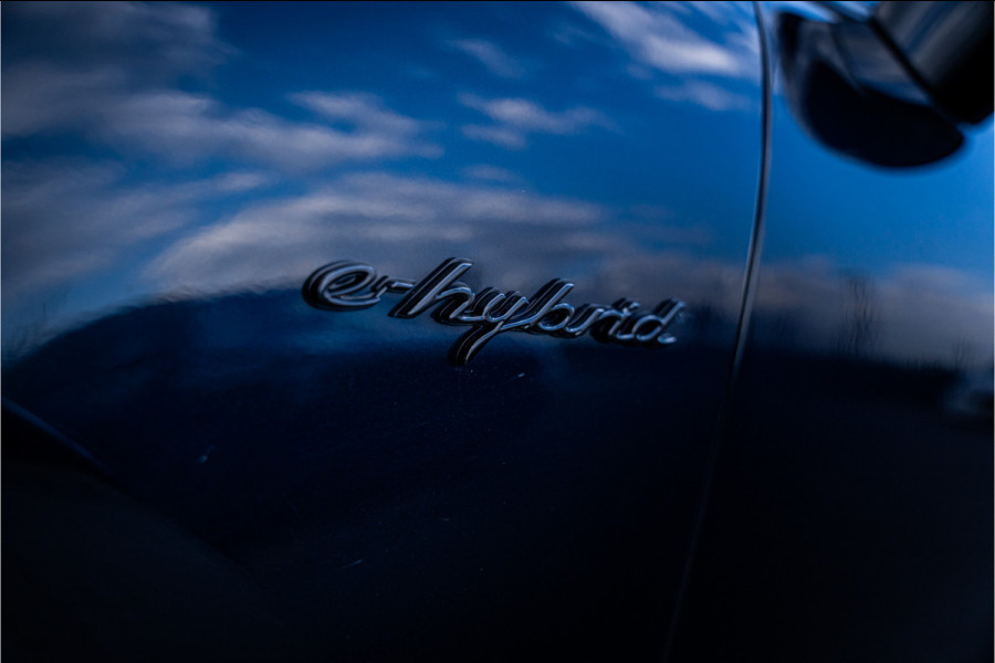 Porsche Cayenne 3.0 E-Hybrid Platinum Edition - Sport Chrono | Panorama | Luchtvering | Bose | Elek. Trekhaak