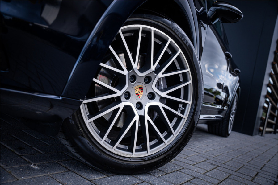 Porsche Cayenne 3.0 E-Hybrid Platinum Edition - Sport Chrono | Panorama | Luchtvering | Bose | Elek. Trekhaak