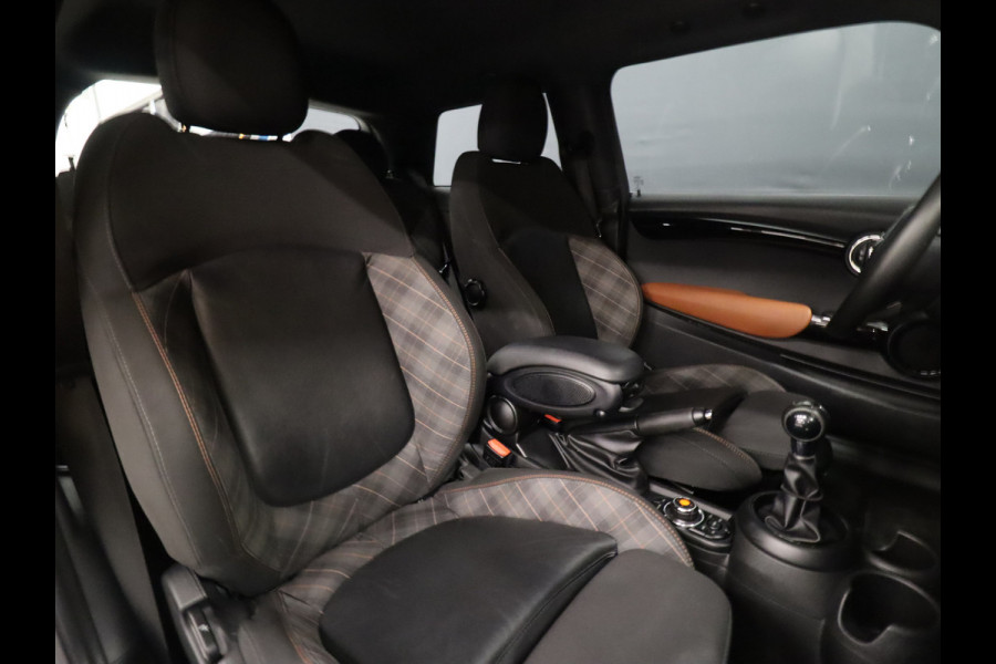 MINI Mini 1.5 Cooper Business Seven [NAVIGATIE, VOL LEDER, SPORTSTOELEN, CRUISE CONTROL, AIRCO, BLUETOOTH, NIEUWSTAAT]