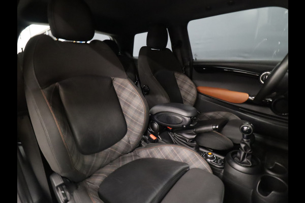 MINI Mini 1.5 Cooper Business Seven [NAVIGATIE, VOL LEDER, SPORTSTOELEN, CRUISE CONTROL, AIRCO, BLUETOOTH, NIEUWSTAAT]
