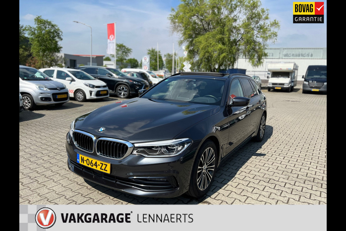 BMW 5 Serie Touring 520i High Executive Sport Line Automaat (PANO/TREKHAAK) BMW 5 Serie Touring 520i High Executive Sport Line Automaat (PANO/TREKHAAK)