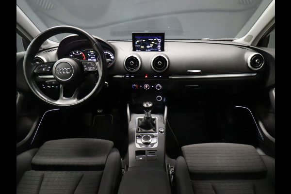 Audi A3 Limousine 1.5 TFSI CoD Sport Lease Edition [TREKHAAK INKLAPBAAR, PARKEERSENSOR ACHTER, NAVIGATIE, CRUISE CONTROL, AIRCO, NIEUWSTAAT]