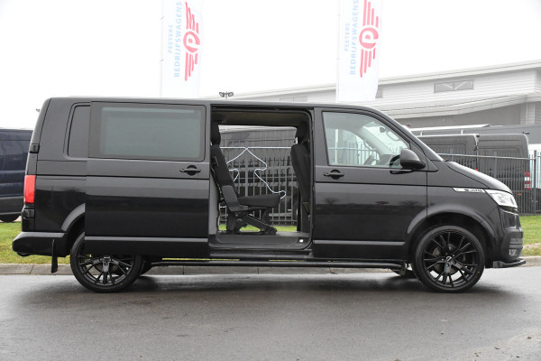Volkswagen Transporter 2.0 TDI L2H1 32 DC Bulli Black Edition Virtual, Adaptieve Cruise, LED, Camera, Carplay, Automaat, 150PK, Multimedia, UNIEK!