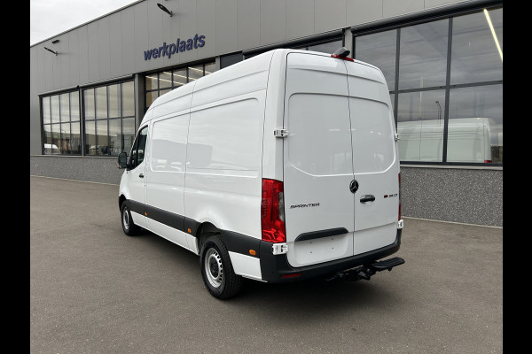 Mercedes-Benz Sprinter 316 CDI L2 H2 3500KG Trekhaak / MBUX / Camera / Navigatie / Parkeersensoren / Airco / 270 Graden achterdeuren