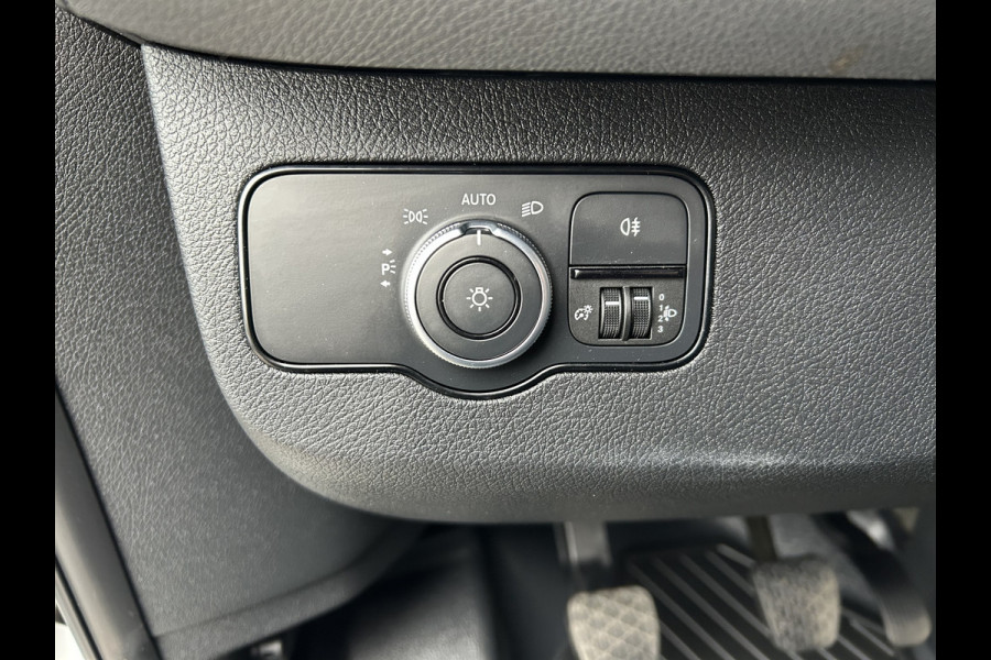 Mercedes-Benz Sprinter 316 CDI L2 H2 3500KG Trekhaak / MBUX / Camera / Navigatie / Parkeersensoren / Airco / 270 Graden achterdeuren