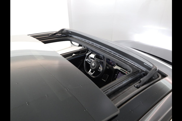 Volkswagen Arteon 1.5 TSI Business R 150pk AUT| Pano-dak| verwarmde voorruit| leer-alcantara| 19'LM-velgen