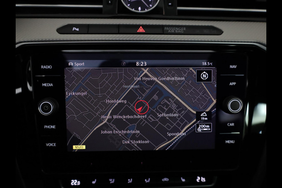 Volkswagen Arteon 1.5 TSI Business R 150pk AUT| Pano-dak| verwarmde voorruit| leer-alcantara| 19'LM-velgen