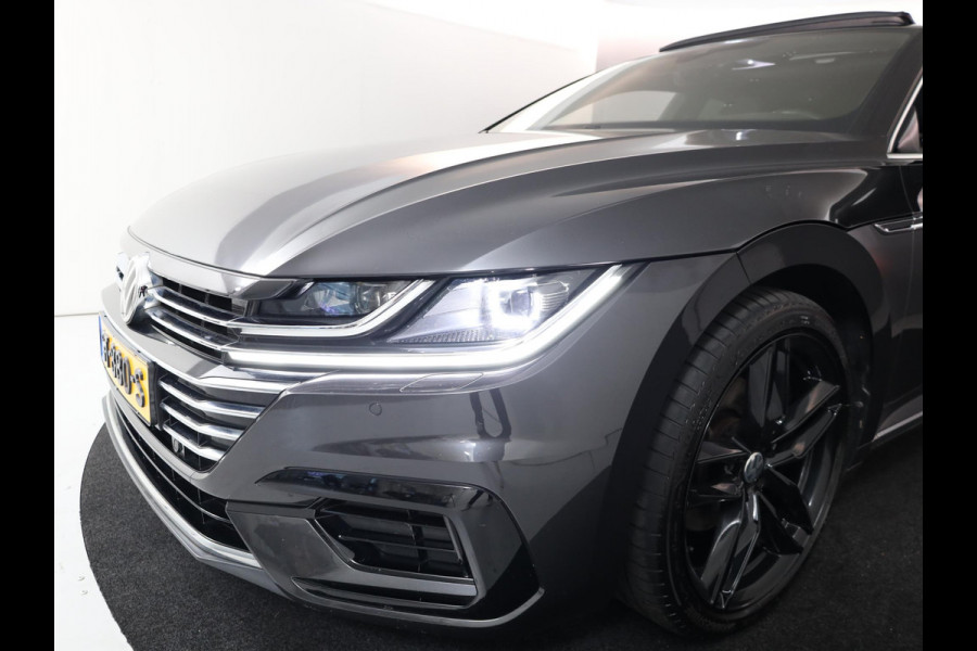 Volkswagen Arteon 1.5 TSI Business R 150pk AUT| Pano-dak| verwarmde voorruit| leer-alcantara| 19'LM-velgen