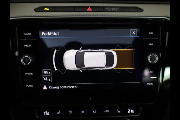 Volkswagen Arteon 1.5 TSI Business R 150pk AUT| Pano-dak| verwarmde voorruit| leer-alcantara| 19'LM-velgen
