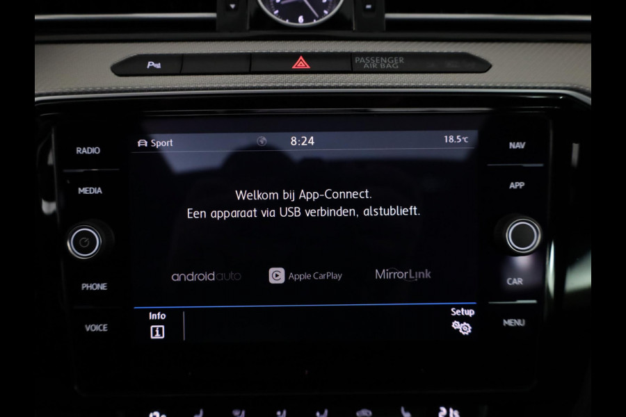 Volkswagen Arteon 1.5 TSI Business R 150pk AUT| Pano-dak| verwarmde voorruit| leer-alcantara| 19'LM-velgen