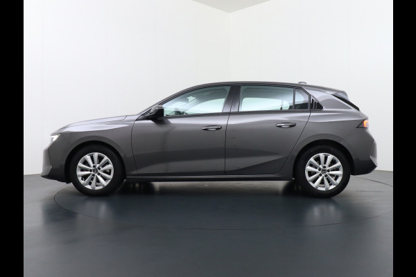 Opel Astra 1.2 T111PK Apple Carplay Navi-App Pure-Panel Virtual Cockpit PDC-v+a Keyless Ecc Led-a+v DAB+ Cruise Control Lmv Lane Assist Mistlamp Led Regensensor Hill Start Assist Rijstrooksensor met correctie Hill hold functie AEB ESPVermoeidheids herkenning Regensensor Verkeersbord detectie Mirror Screen Elektrisch verstelbare en verwarmbare buitenspiegels EURO6.4 Qi-lader Draadloos Orig.NLse auto slechts 35.600km! nieuwprijs € 33.500