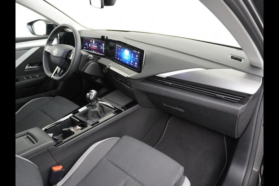 Opel Astra 1.2 T111PK Apple Carplay Navi-App Pure-Panel Virtual Cockpit PDC-v+a Keyless Ecc Led-a+v DAB+ Cruise Control Lmv Lane Assist Mistlamp Led Regensensor Hill Start Assist Rijstrooksensor met correctie Hill hold functie AEB ESPVermoeidheids herkenning Regensensor Verkeersbord detectie Mirror Screen Elektrisch verstelbare en verwarmbare buitenspiegels EURO6.4 Qi-lader Draadloos Orig.NLse auto slechts 35.600km! nieuwprijs € 33.500