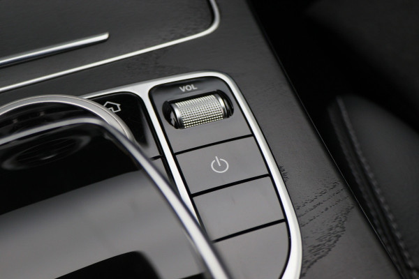 Mercedes-Benz C-Klasse Estate 180 Business Solution AMG Virtual Cockpit, Elektrische Stoelen, Sfeerverlichting, Cruise, LED, Trekhaak