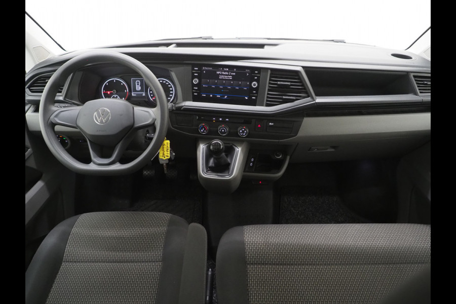 Volkswagen Transporter 2.0 TDI 150PK DC Dubbele Cabine R-Line L2H1 6-Zits | Sidebars | Splitter | Airco | Carplay | Trekhaak