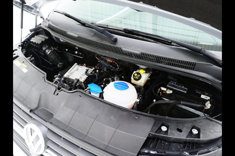 Volkswagen Transporter 2.0 TDI 150PK DC Dubbele Cabine R-Line L2H1 6-Zits | Sidebars | Splitter | Airco | Carplay | Trekhaak