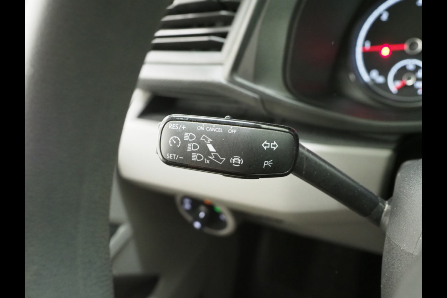 Volkswagen Transporter 2.0 TDI 150PK DC Dubbele Cabine R-Line L2H1 6-Zits | Sidebars | Splitter | Airco | Carplay | Trekhaak