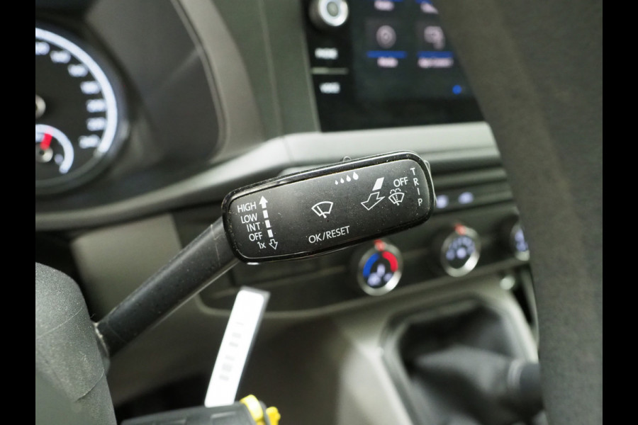 Volkswagen Transporter 2.0 TDI 150PK DC Dubbele Cabine R-Line L2H1 6-Zits | Sidebars | Splitter | Airco | Carplay | Trekhaak