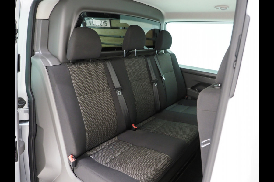 Volkswagen Transporter 2.0 TDI 150PK DC Dubbele Cabine R-Line L2H1 6-Zits | Sidebars | Splitter | Airco | Carplay | Trekhaak