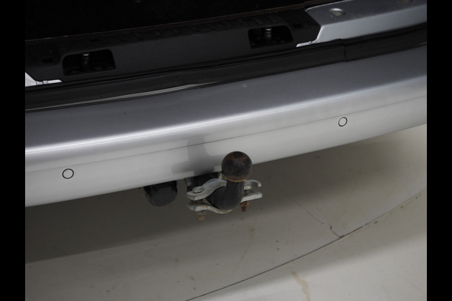 Volkswagen Transporter 2.0 TDI 150PK DC Dubbele Cabine R-Line L2H1 6-Zits | Sidebars | Splitter | Airco | Carplay | Trekhaak