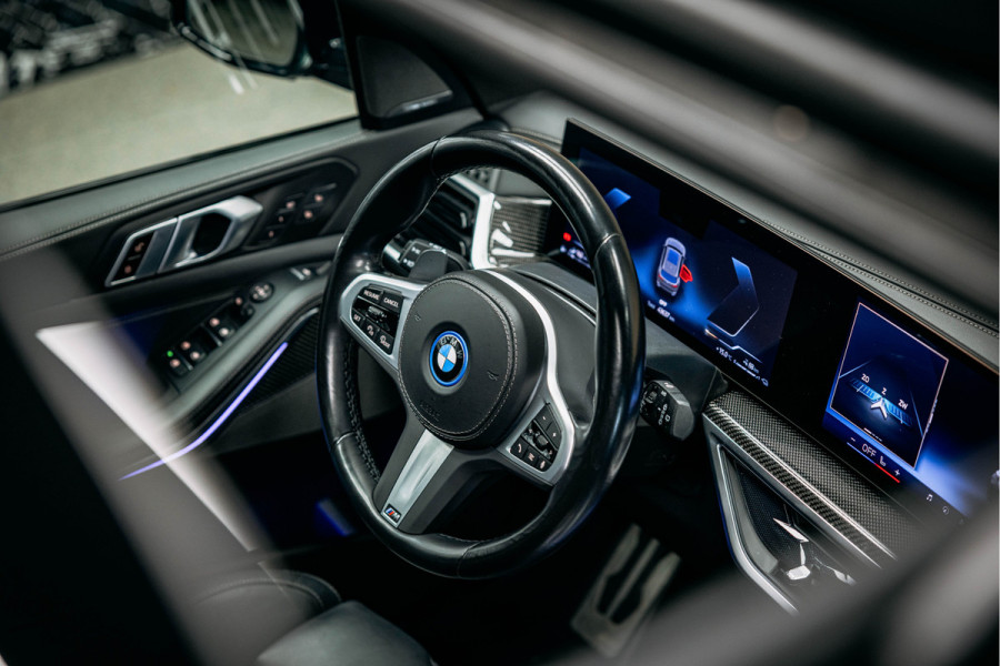 BMW X5 xDrive50e Prachtig samen gestelde X5 M stoelen, Dravit Grau