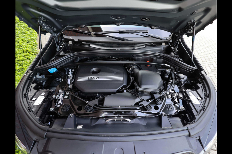 BMW X1 23i x-Drive *Pano*M-Sport*Head-Up*Uniek!*