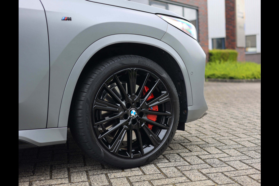 BMW X1 23i x-Drive *Pano*M-Sport*Head-Up*Uniek!*