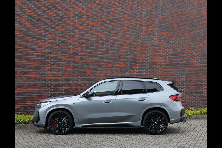 BMW X1 23i x-Drive *Pano*M-Sport*Head-Up*Uniek!*