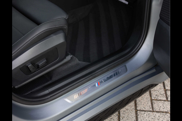 BMW X1 23i x-Drive *Pano*M-Sport*Head-Up*Uniek!*