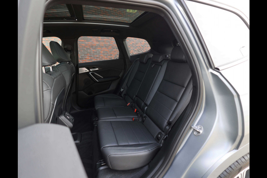 BMW X1 23i x-Drive *Pano*M-Sport*Head-Up*Uniek!*