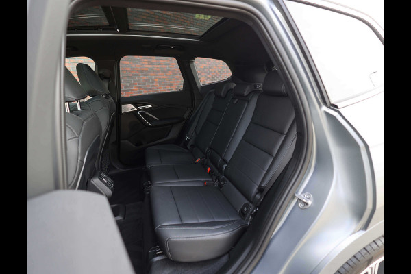 BMW X1 23i x-Drive *Pano*M-Sport*Head-Up*Uniek!*