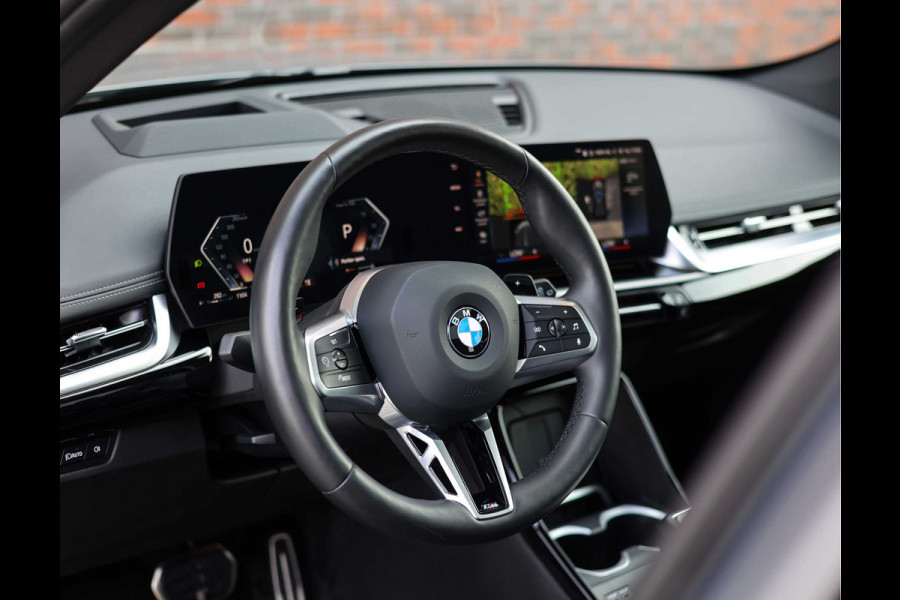 BMW X1 23i x-Drive *Pano*M-Sport*Head-Up*Uniek!*