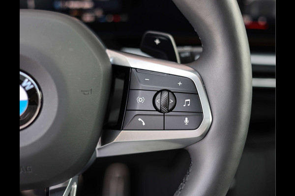 BMW X1 23i x-Drive *Pano*M-Sport*Head-Up*Uniek!*