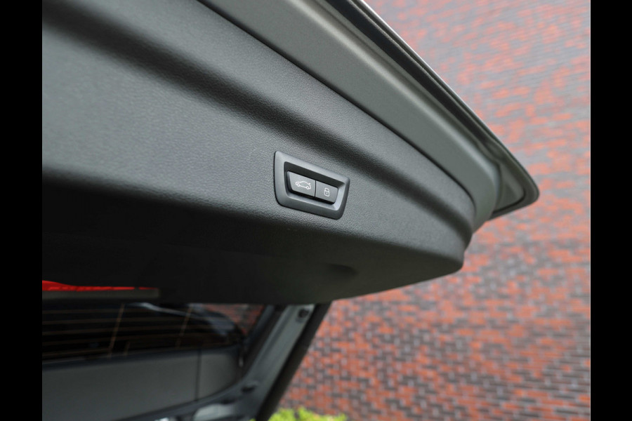 BMW X1 23i x-Drive *Pano*M-Sport*Head-Up*Uniek!*
