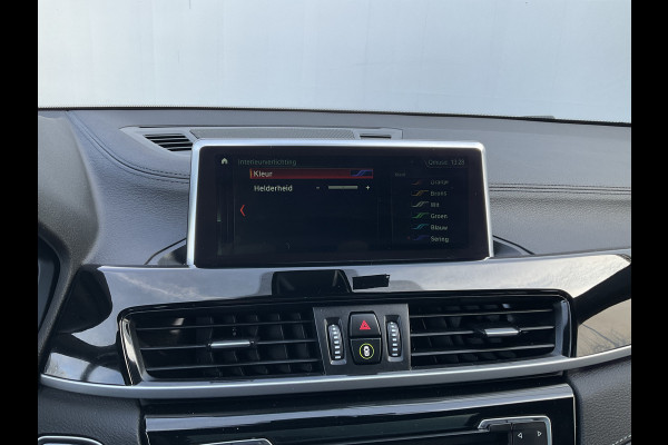 BMW X2 20i 192pk M-Sport Vol! Pano HUD LeerSport Zwarte Hemel