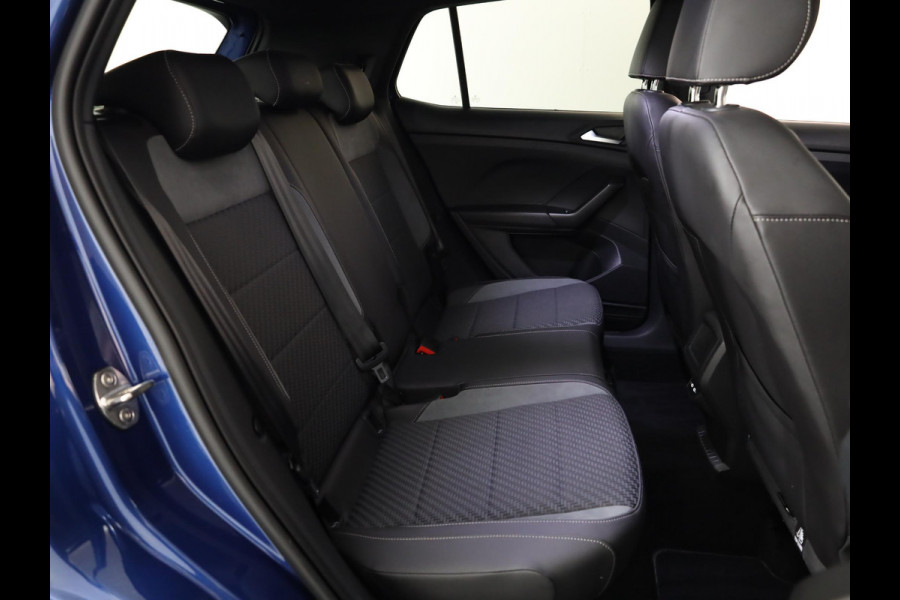 Volkswagen T-Cross 1.0 TSI R-Line 110pk 6bak| digital display| 18'LM-velgen| Climatronic