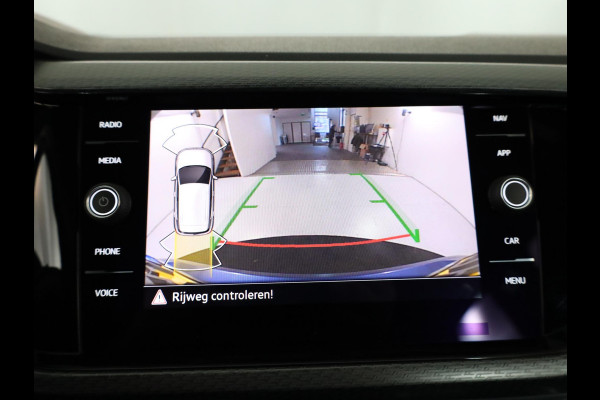 Volkswagen T-Cross 1.0 TSI R-Line 110pk 6bak| digital display| 18'LM-velgen| Climatronic