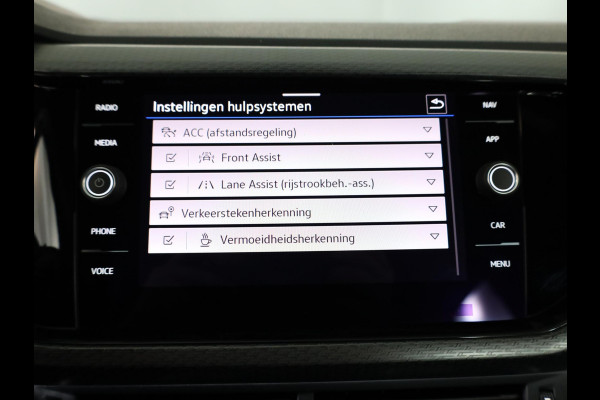 Volkswagen T-Cross 1.0 TSI R-Line 110pk 6bak| digital display| 18'LM-velgen| Climatronic