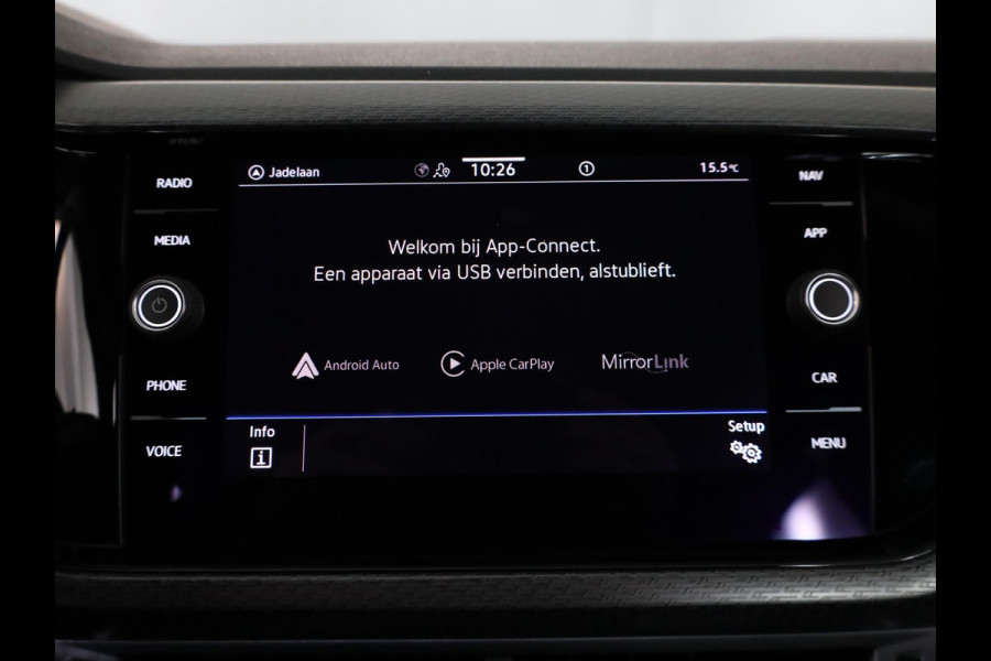 Volkswagen T-Cross 1.0 TSI R-Line 110pk 6bak| digital display| 18'LM-velgen| Climatronic