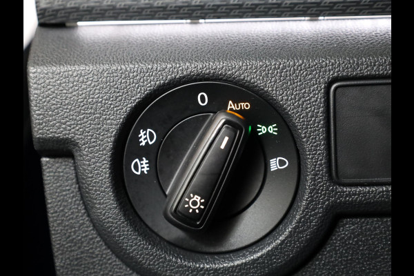 Volkswagen T-Cross 1.0 TSI R-Line 110pk 6bak| digital display| 18'LM-velgen| Climatronic