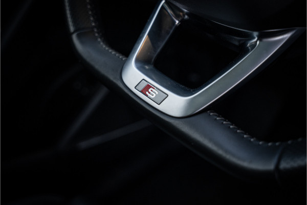 Audi Q5 55 TFSI e quattro Competition - RS Seats | Luchtv l Trekh | Pano l B&O | 360 Camera | ACC | HUD S-Line