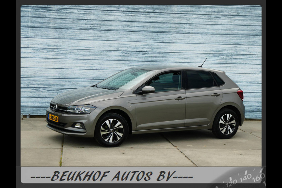 Volkswagen Polo 1.0 TSI Parkeersensor Carplay Navi Velgen