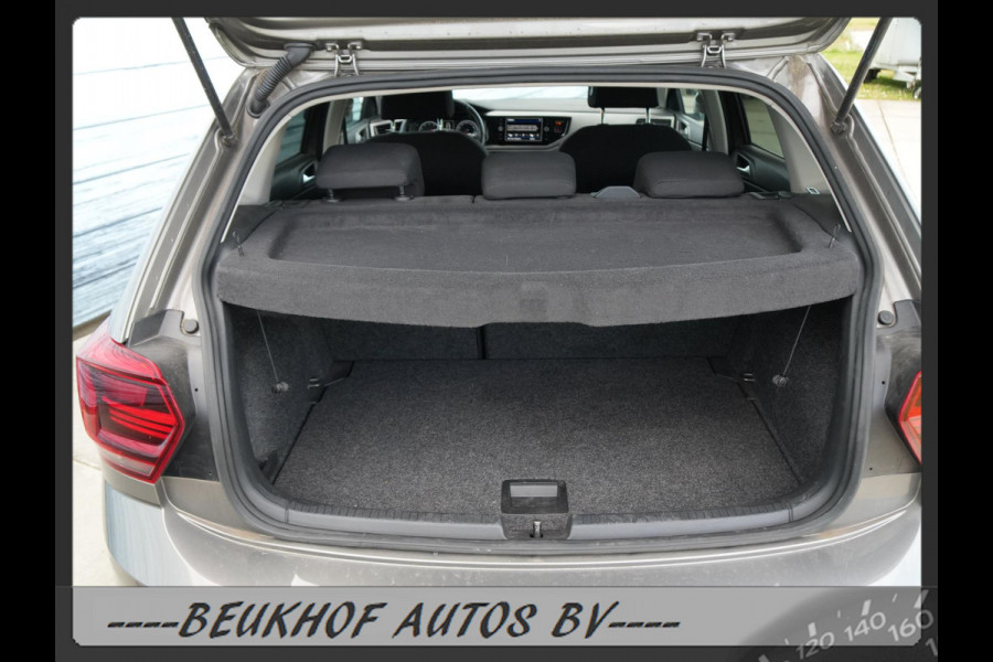 Volkswagen Polo 1.0 TSI Parkeersensor Carplay Navi Velgen