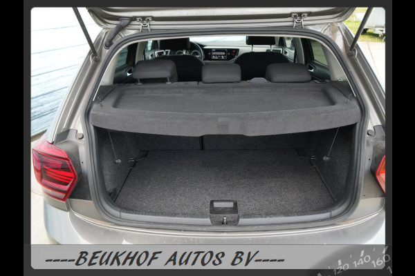 Volkswagen Polo 1.0 TSI Parkeersensor Carplay Navi Velgen