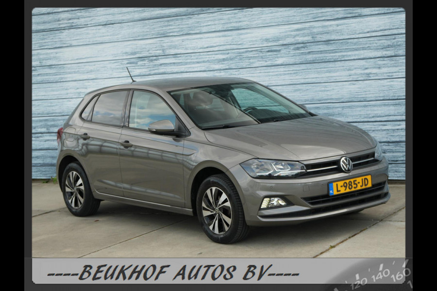Volkswagen Polo 1.0 TSI Parkeersensor Carplay Navi Velgen