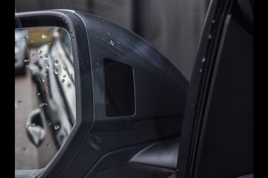 Audi Q8 55TFSI e QUATTRO PRO LINE S COMPETITION | S-SEATS | PANORAMADAK | 4 WIEL BESTURING | B&O SOUND | HEAD-UP | LUCHTVERING | DAB+ |