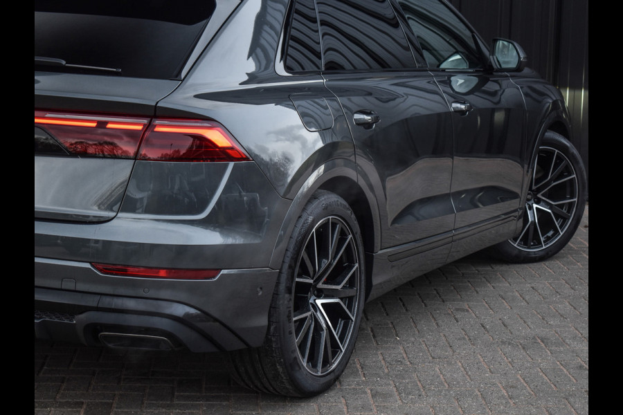 Audi Q8 55TFSI e QUATTRO PRO LINE S COMPETITION | S-SEATS | PANORAMADAK | 4 WIEL BESTURING | B&O SOUND | HEAD-UP | LUCHTVERING | DAB+ |