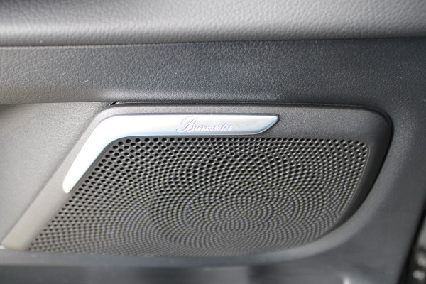 Mercedes-Benz Eqv 300 L2 / AMG / New Model / 7/8-Persoons / Luchtvering / Led / Electr Stoelen / Vol Opties / NIEUW!!