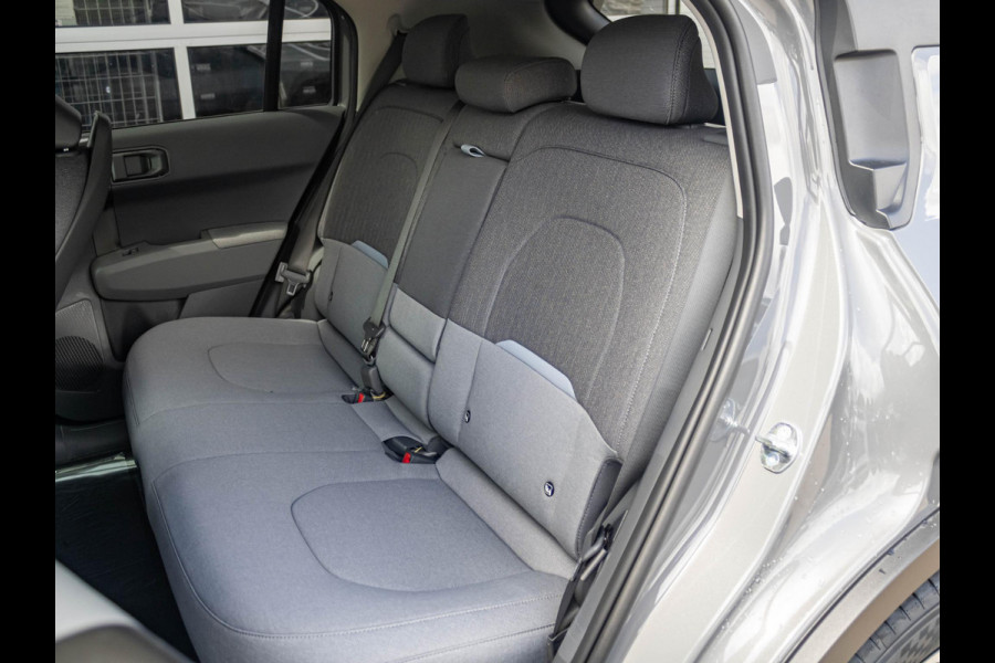 Kia EV3 Plus 58.3 kWh | Uit voorraad leverbaar | Navi | 17" | Adapt. Cruise | Clima | PDC | Dakrails | Stoel&Stuurverw. | Priv Glass | BSM | Private Lease € 516,- Actie !